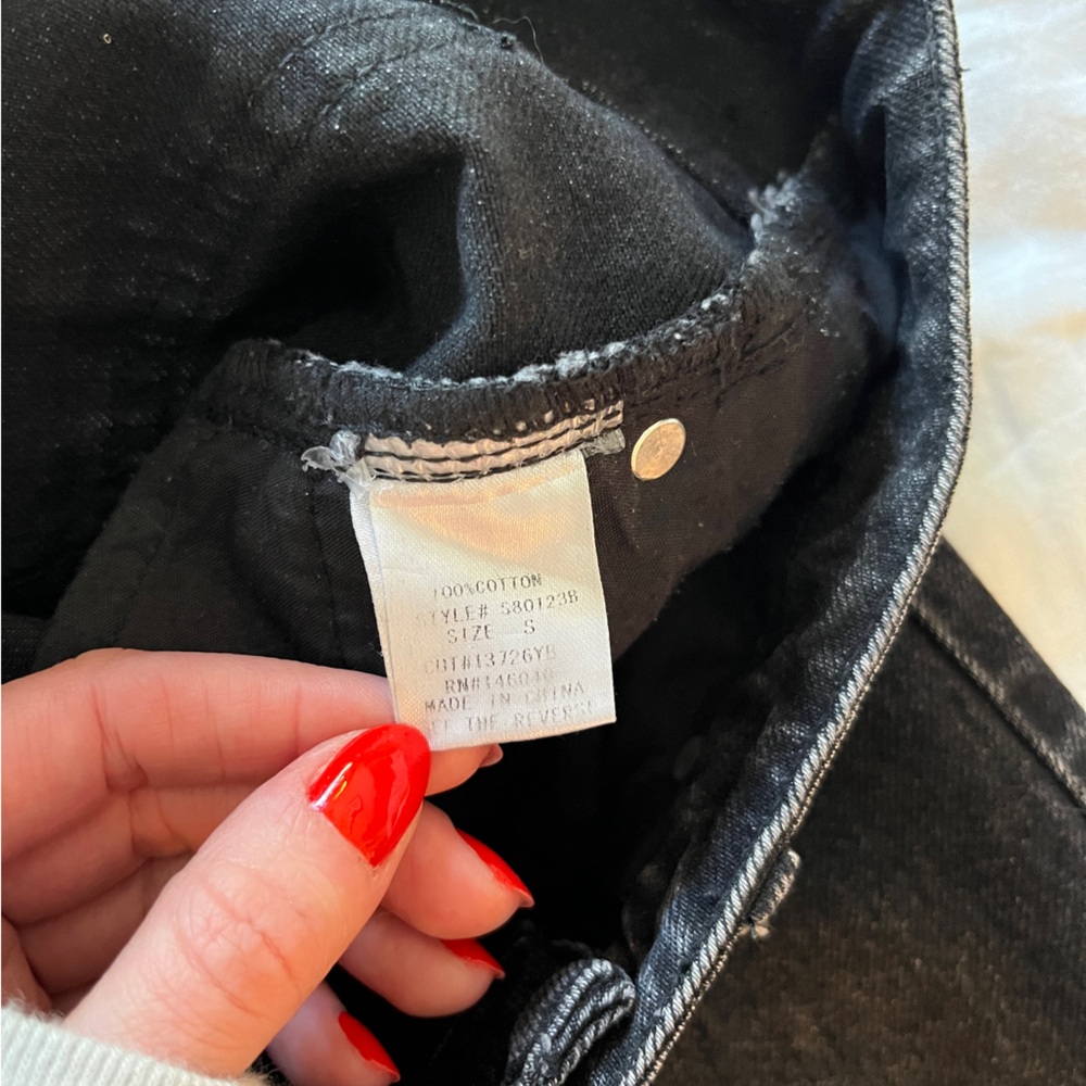 Vestique Signature Ripped Jeans - Picture 6 of 6